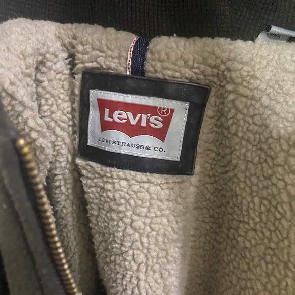 Vintage, LEVI’S, brown, distressed, leather jacket, with sherpa interior. - Picture 11 of 11